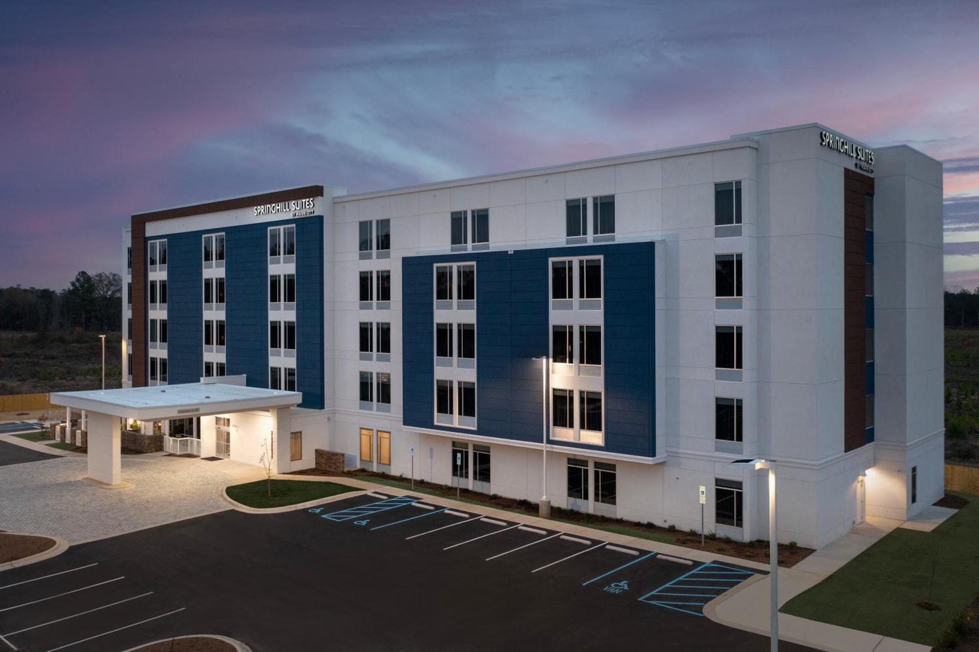 Springhill Suites By Marriott Fayetteville I-95 Exterior photo